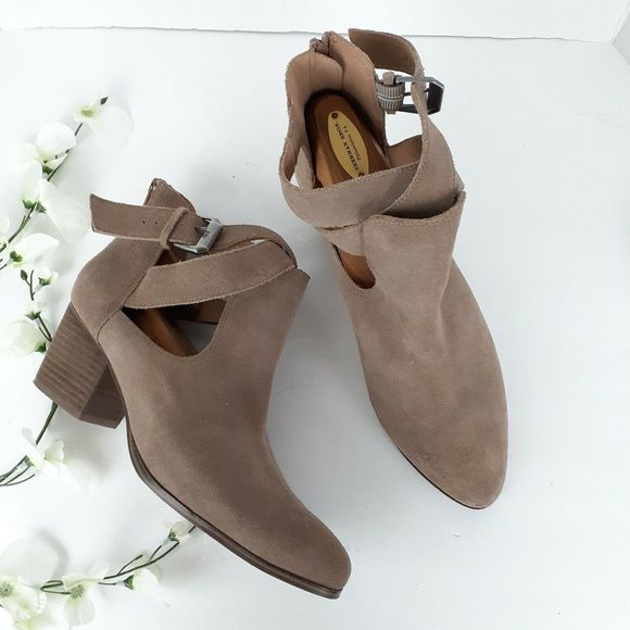 Sole Society Azure Taupe Ankle Boot Bootie. Worn only a few times. - Picture 3 of 12